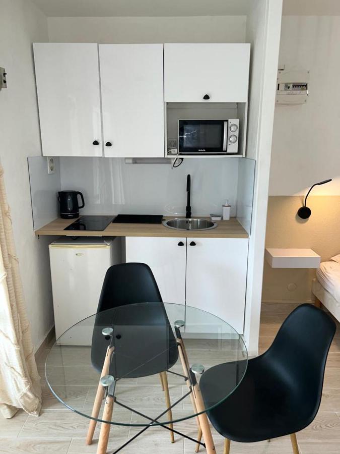 Superbe Studio Avec Piscine, Au Coeur De La Marina! Village Soleil ! Proche Aeroport & Ferry Le Gosier  Ngoại thất bức ảnh