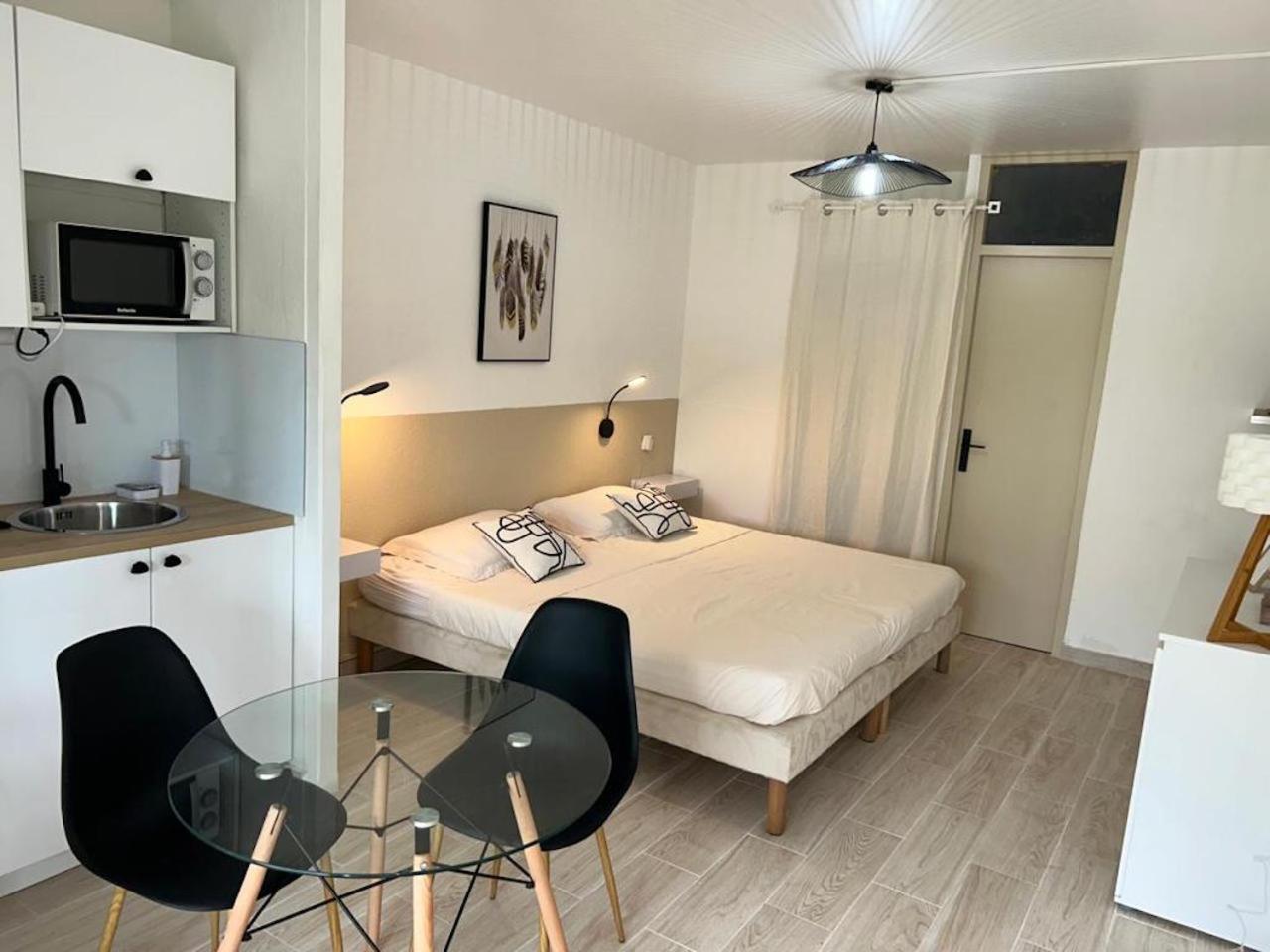 Superbe Studio Avec Piscine, Au Coeur De La Marina! Village Soleil ! Proche Aeroport & Ferry Le Gosier  Ngoại thất bức ảnh